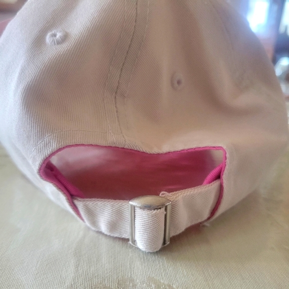 Women's Tan Paw Print Hat NWT - Picture 2 of 2